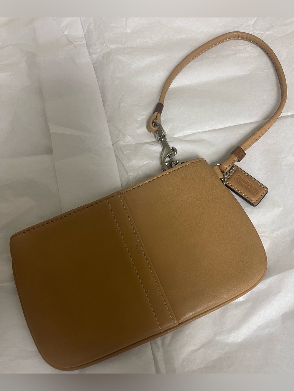 Coach vintage butter Leather Wristlet Pouch in Tan